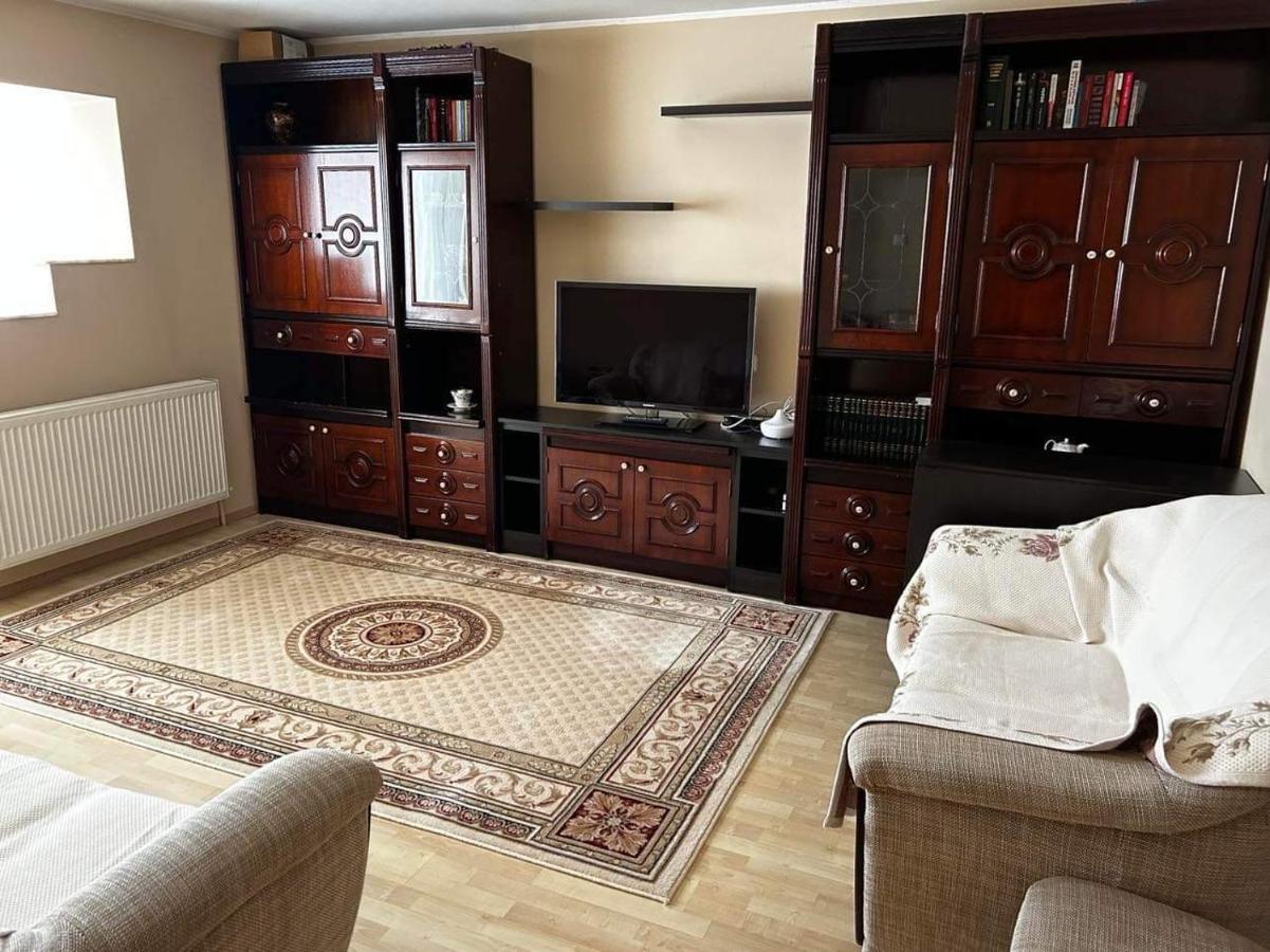 Lalelelor Apartment Suceava Bagian luar foto