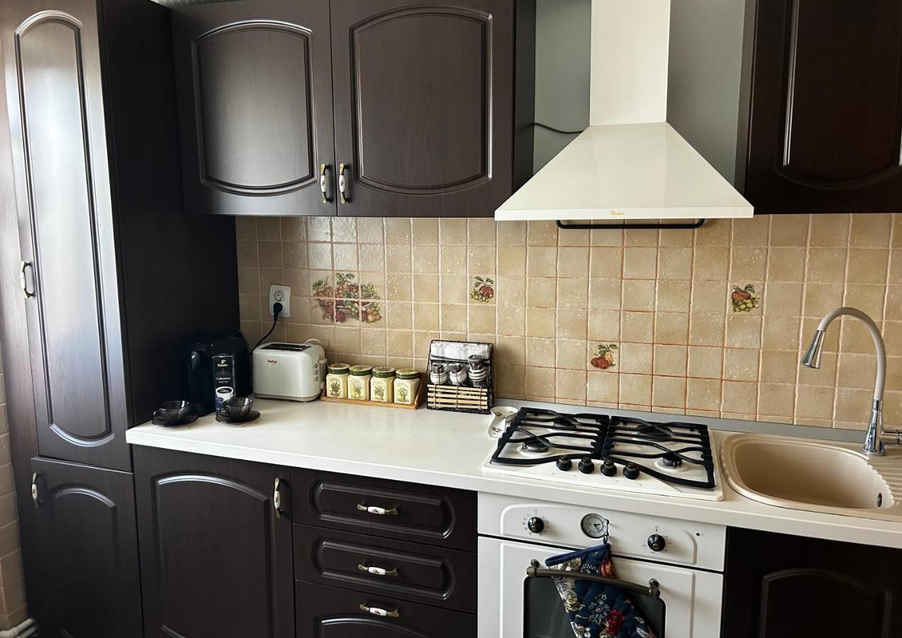 Lalelelor Apartment Suceava Bagian luar foto
